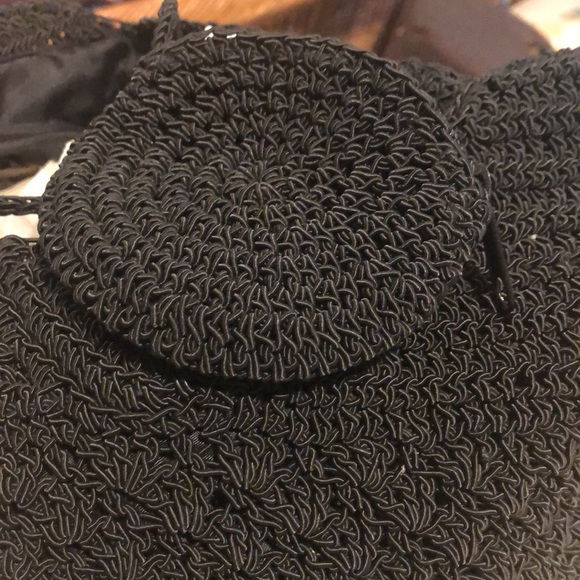 Excellent condition macramé tote, Fully lined. - Picture 4 of 8